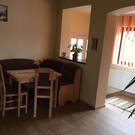 Bicsak Apartman Apartment Joseni Ngoại thất bức ảnh